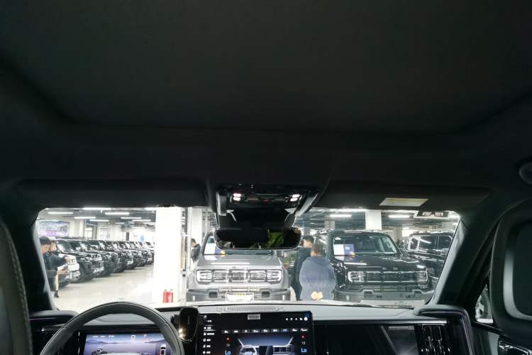 Used Formula Leopard Leopard 5 2023 Navigator Edition