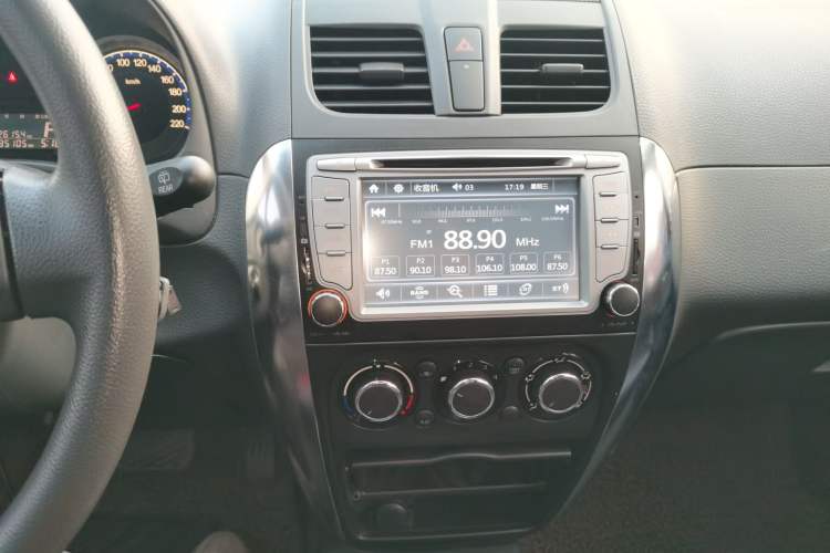 Used Suzuki SX4 2013 1.6L Automatic CoolRide Model
