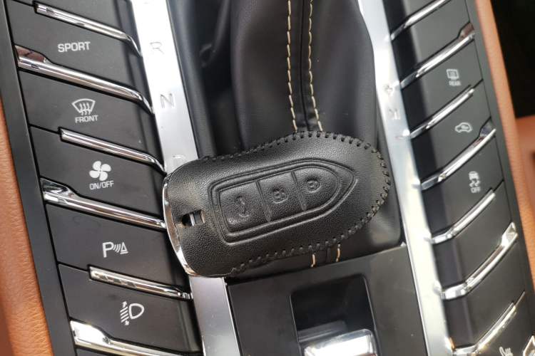 Used Zotye SR9 2017 2.0T Automatic Ultimate Edition Vehicle Key