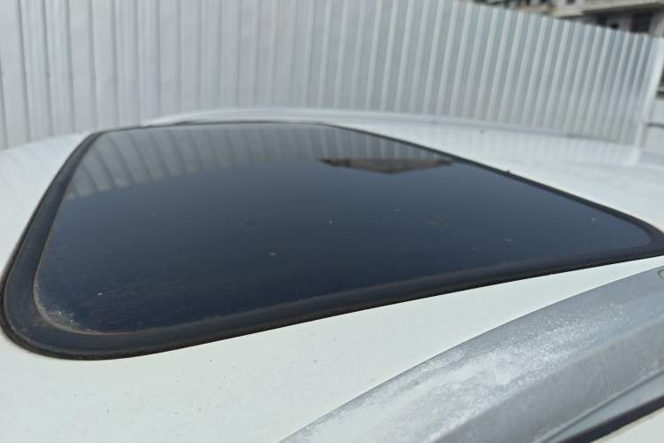 Used Chery Tiggo 3 2014 1.6L Manual Zhishang Edition Roof