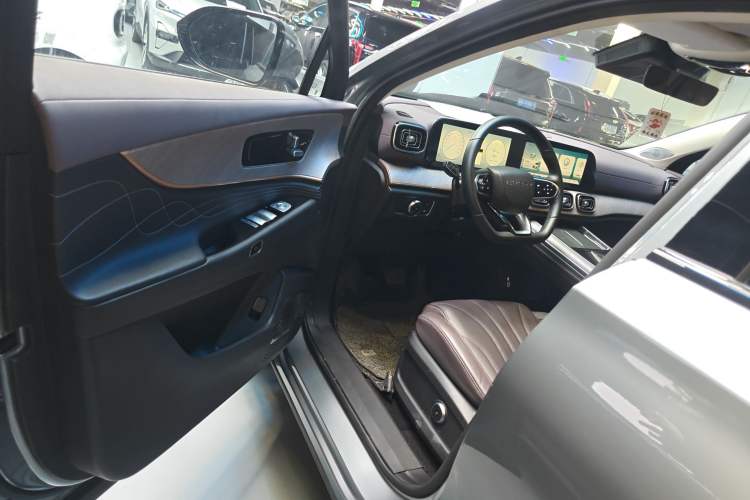 Used Chery Tiggo 9 C-DM 2025 1.5T 106KM Ultra-Comfort Edition 5 Seats Lithium-NMC Driver Seat