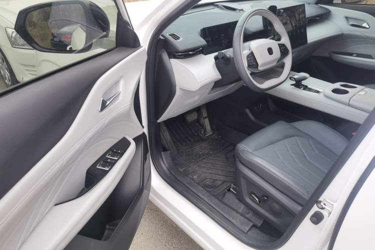 Used CHANGAN UNI-Z New Energy 2024 Blue Whale Smart Electric iDD 125km Beyond Edition