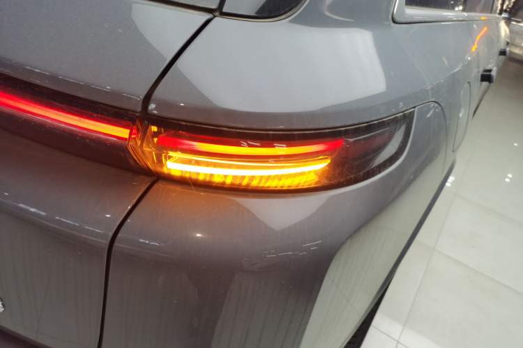 Used Li Auto L8 2025 Ultra Smart Refreshed Edition
