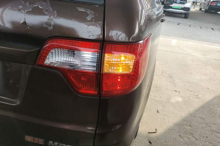 Used BAIC Weiwang M20 2014 1.5L Basic Version DAM15DL
