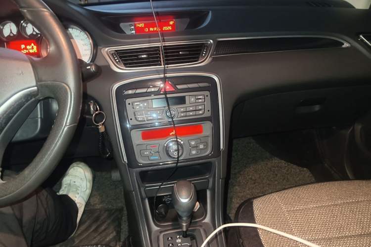 Used Peugeot 308 2014 Enjoyment Edition Classic 1.6L Automatic Fashion Model Audio And AC Panel