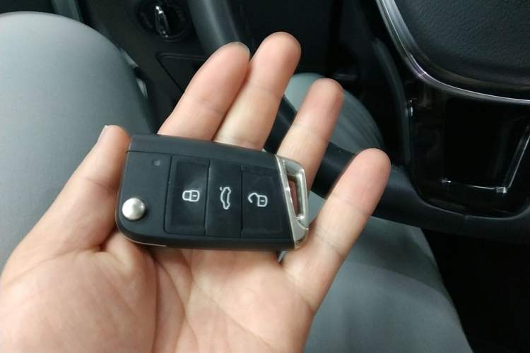 Used Volkswagen Tayron 2019 330TSI Two-Wheel Drive Luxury Model China VI Standard Interior 1