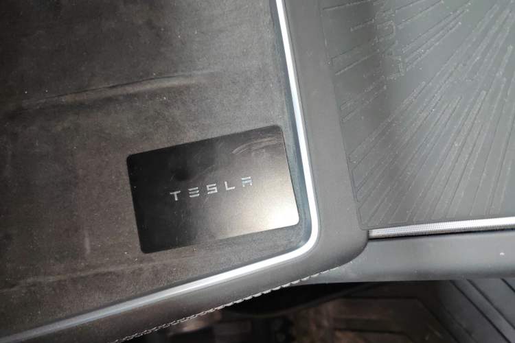 Used Tesla Model Y 2025 Rear-Wheel-Drive Version