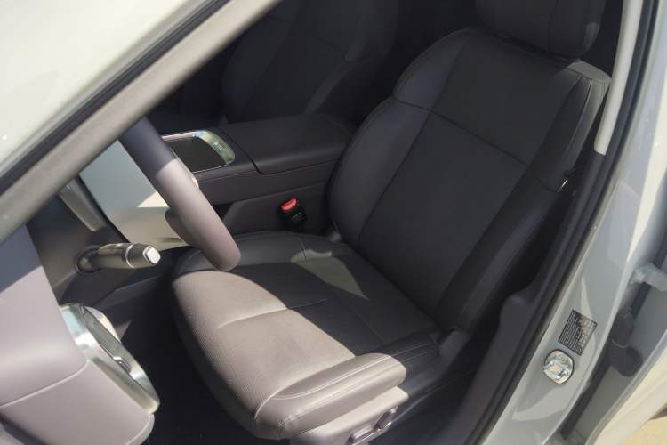 Used Leapmotor B10 2025 510 Joyful Edition Left Front Seat