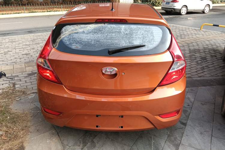 Used Hyundai Verna Ray 2014 1.4L Automatic GLX