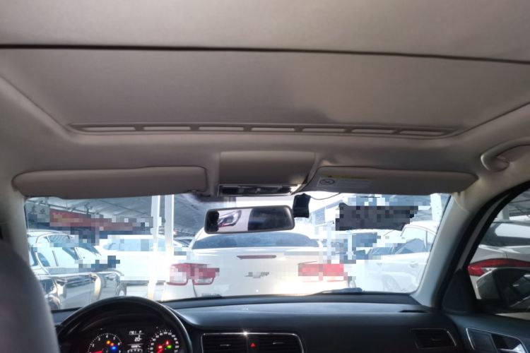 Used Volkswagen Gran Lavida 2015 1.6L Automatic Comfort Edition Headliner