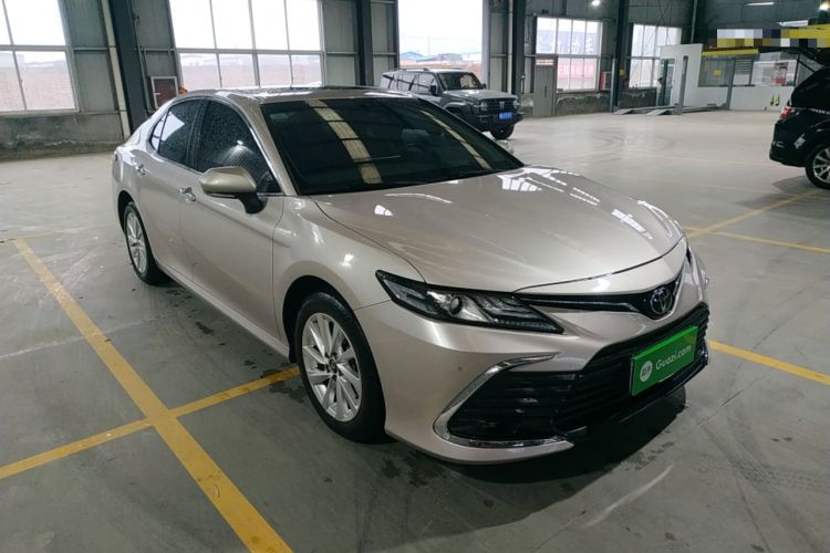 Used Toyota Camry 2021 2.0G Luxury Edition Front Right 45 Deg