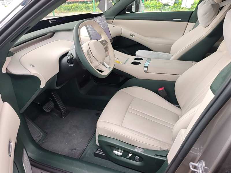 Used Xiaomi Auto YU7 2025 Ultra-Long Range High-Performance All-Wheel-Drive Max Edition — 15