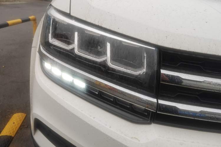 Used Volkswagen Tharu 2022 280TSI Two-Wheel Drive Comfort Edition
