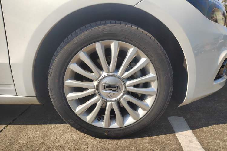 Used Qoros 3 2016 Sedan 1.6T Automatic ZhiKu Model