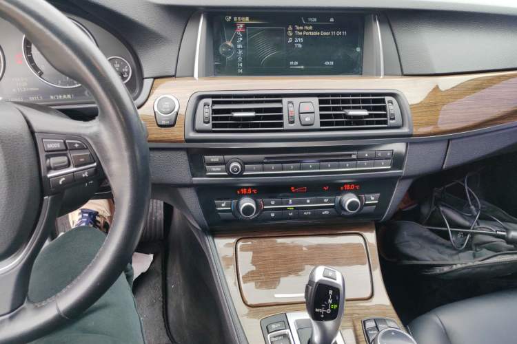 Used BMW 5 Series 2014 525Li Fashion Design Package
