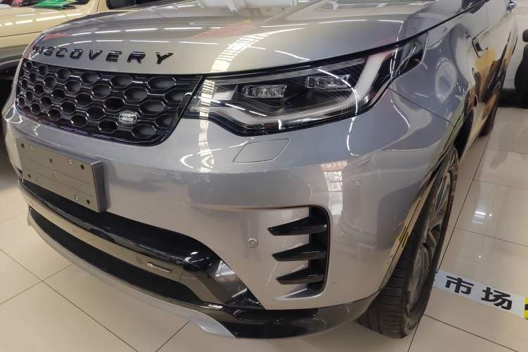 Used Land Rover Discovery 2023 Revised Version 360 PS R-Dynamic S
