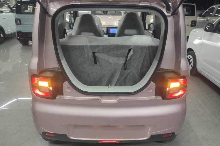 Used Geely Galaxy Panda 2025 210 km – Yuanqi Bear Trunk