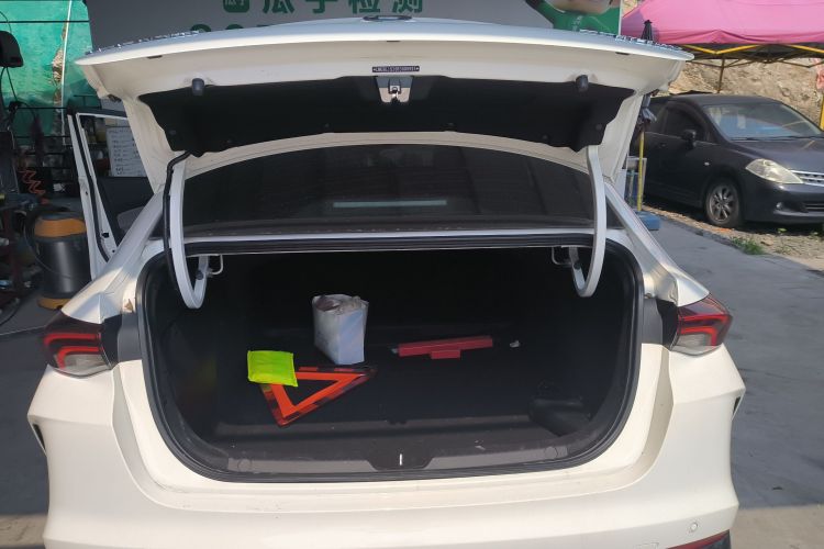 Used GAC Trumpchi EMPOW 2023 Shadow Leopard H Smart Hybrid Edition Trunk