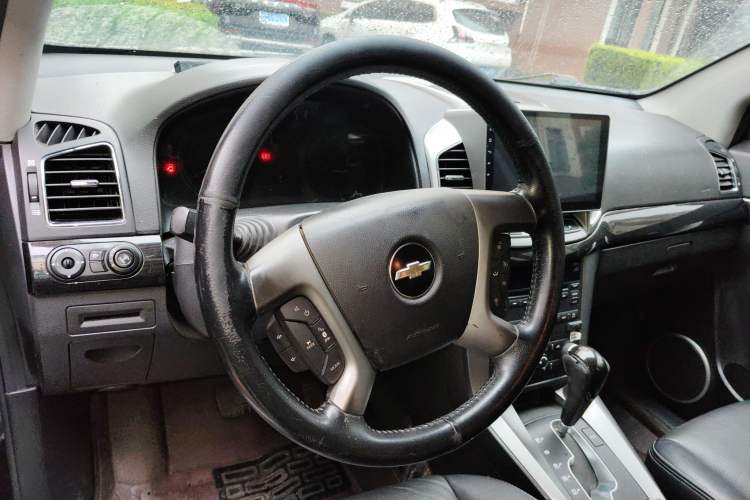 Used Chevrolet Captiva 2014 2.4L 4x4 Flagship Edition 7 Seats