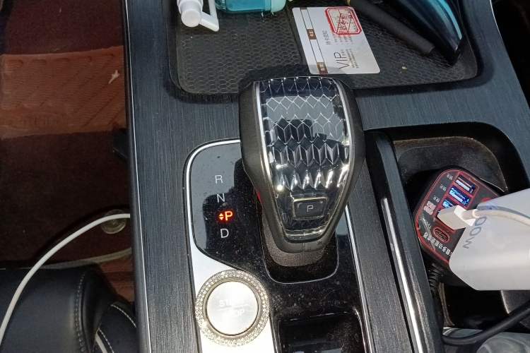 Used GAC Trumpchi GS8 2022 Flagship Series 2.0 TGDI Two-Wheel-Drive Prestige Edition (7 Seats) Gear Lever