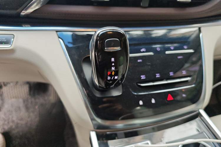 Used Buick GL8 2020 Land Business Class 652T Luxury Model Gear Lever