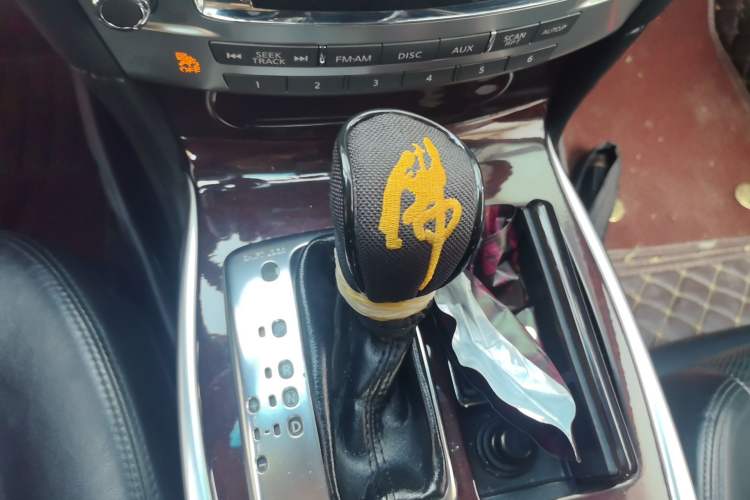 Used Infiniti Q70 2013 Q70L 2.5L Elegance Edition
