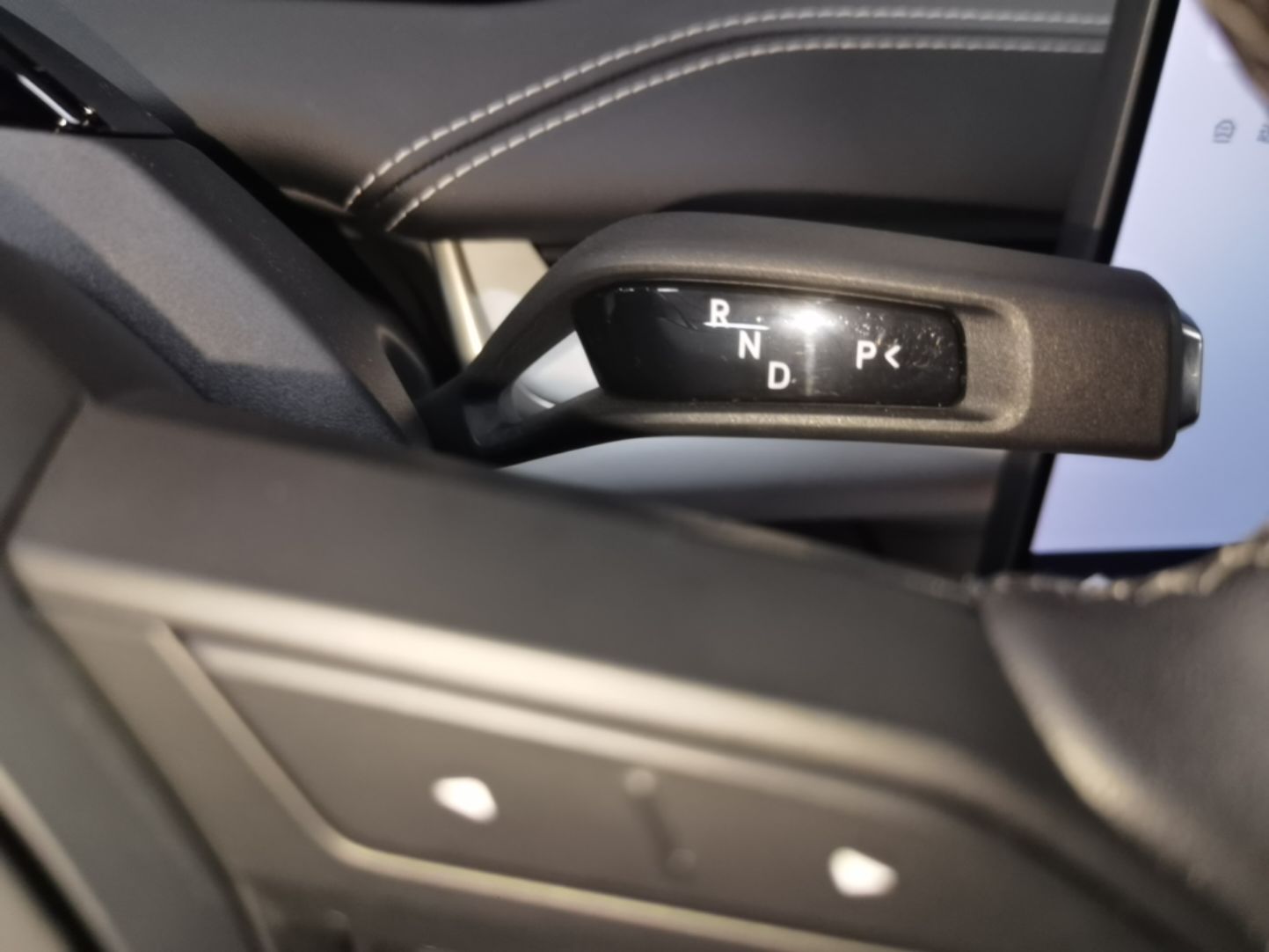 Xiaomi Auto SU7 2024 Four-Wheel-Drive Max Founder's Edition — снимка 16