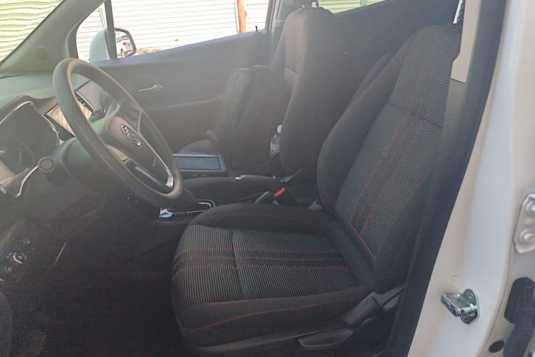 Used Buick Encore 2017 18T Automatic Two-Wheel Drive Urban Leading Model
