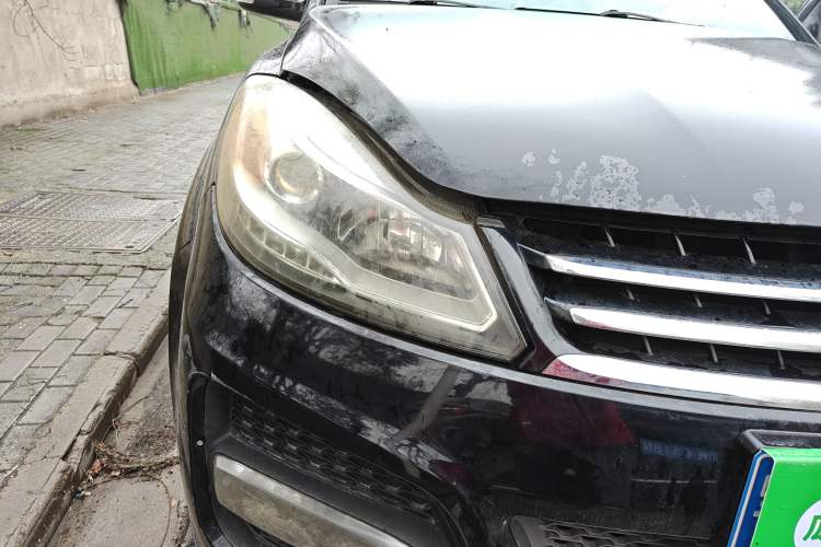 Used JMC Yusheng S350 2013 2.4T Automatic 2WD Diesel Luxury Edition 5 Seats
