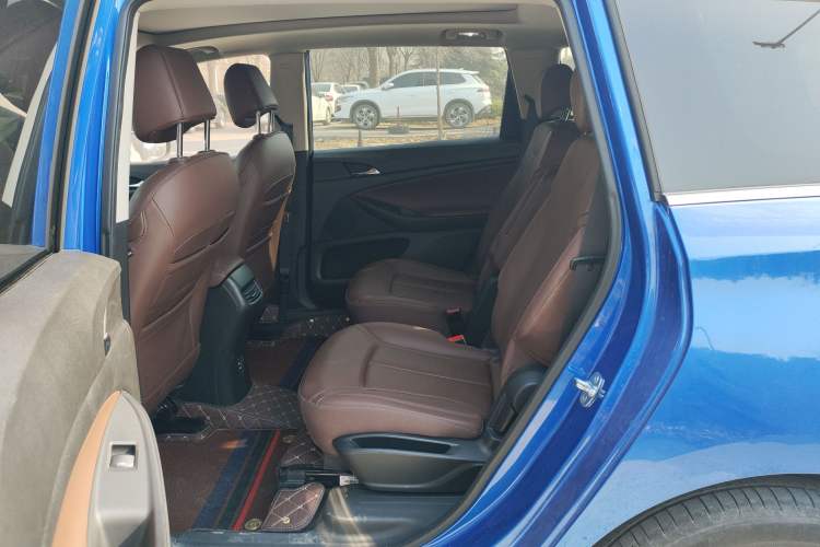 Used Buick GL6 2018 18T 6-Seater Prestige Model
