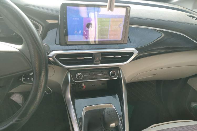 Used SAIC MAXUS G50 2023 1.5T Manual Comfort A Audio And AC Panel