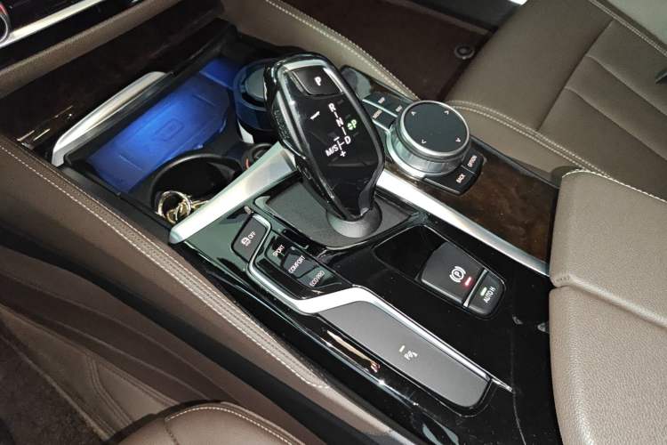 Used BMW 5 Series 2020 525Li Luxury Package Gear Lever