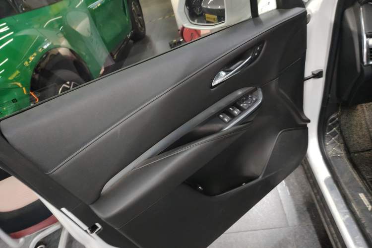 Used Cadillac XT4 2020 28T Two-Wheel-Drive Leading Version