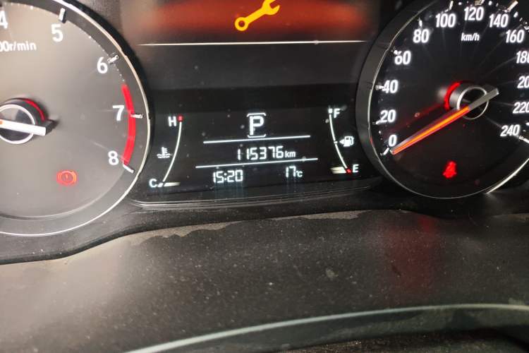 Used Honda Avancier 2017 240TURBO Two-Wheel Drive Luxury Edition Odometer Close Up