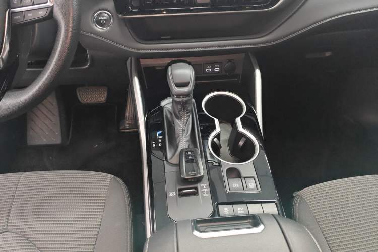 Used Toyota Crown Kluger 2023 2.5L HEV Two-Wheel Drive Entry Version (5 Seats)
