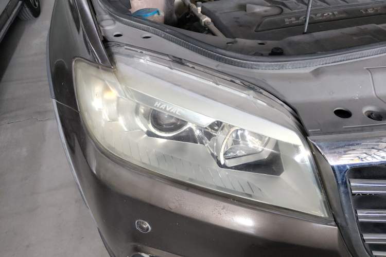 Used Haval H6 2014 Sport Version 1.5T Manual Two-Wheel Drive Elite Edition Right Front Headlight