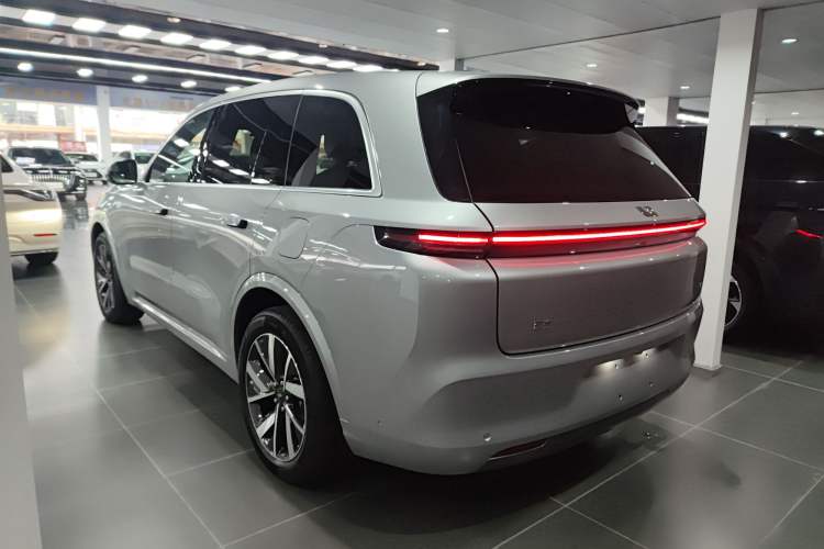 Used Li Auto L8 2023 Pro Model
