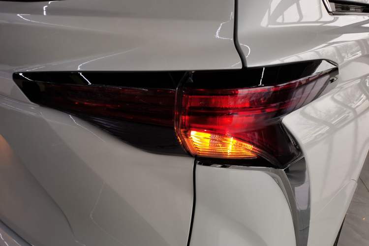 Used Toyota Sienna 2024 2.5L Hybrid Comfort Edition
