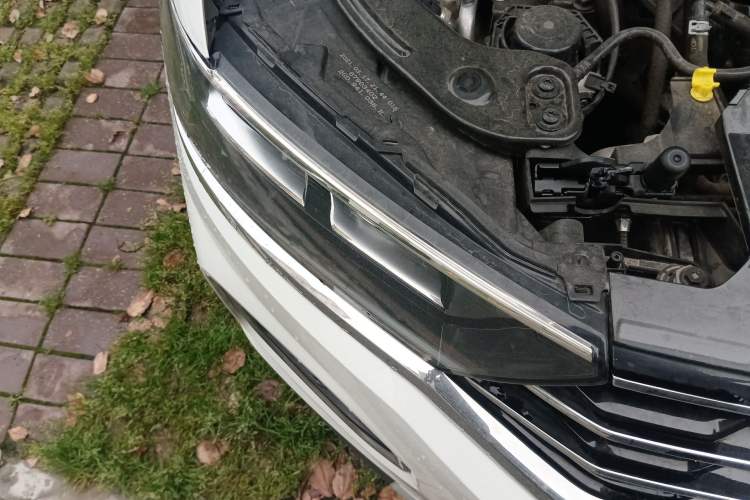 Used Volkswagen T-ROC 2021 Revised Version 280TSI DSG Two-Wheel Drive Comfort & Smart Connectivity Edition Right Front Headlight