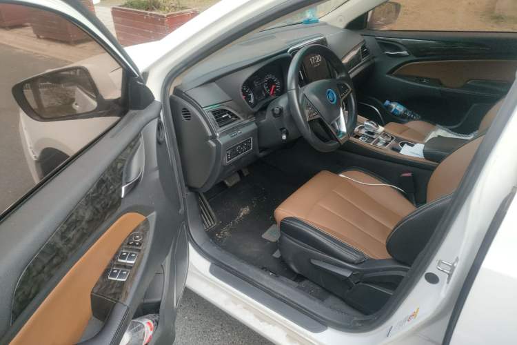 Used BYD Qin New Energy 2018 1.5T Smart Connect Premium Model
