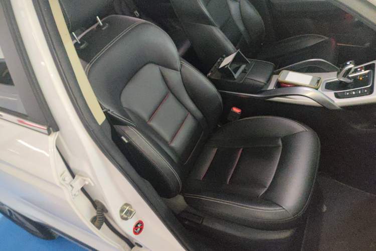 Used Geely Auto Emgrand X7 Sport 2020 1.8TD DCT Two-Wheel Drive Smart Connect 4G-Enabled Version