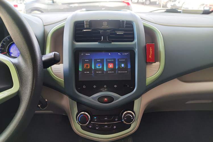 Used CHANGAN OSHAN Benni E-Star 2021 National Edition Colorful Version Lithium Iron Phosphate (31.86 kWh) Audio And AC Panel