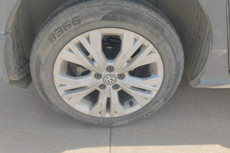 Used Volkswagen C-TREK 2018 1.5L Manual Comfort Model Right Rear Wheel Hub