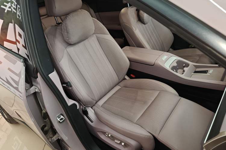 Used ONVO L60 2024 60 kWh Rear-Drive Version
