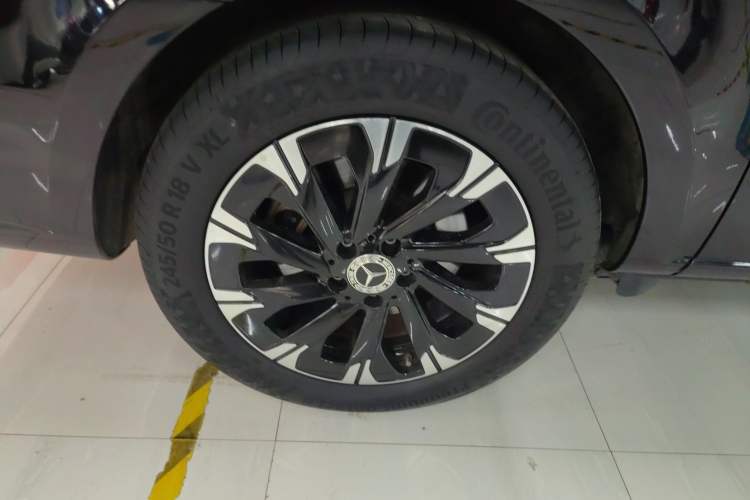 Used Mercedes-Benz V-Class 2024 V 300 Pilot Edition