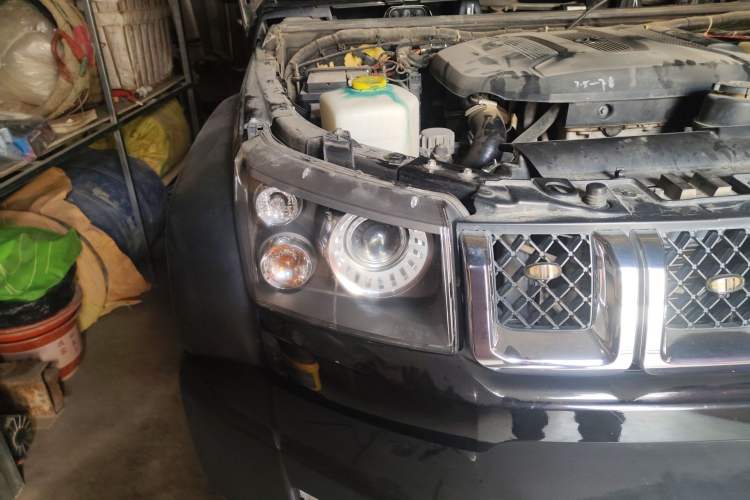 Used BAIC Off-Road BJ40 2016 40L 2.3T Automatic All-Wheel Drive Premium Edition Right Front Headlight