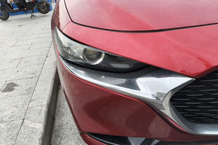 Used Mazda 3 Axela 2020 2.0L Automatic Zhiya Edition Right Front Headlight