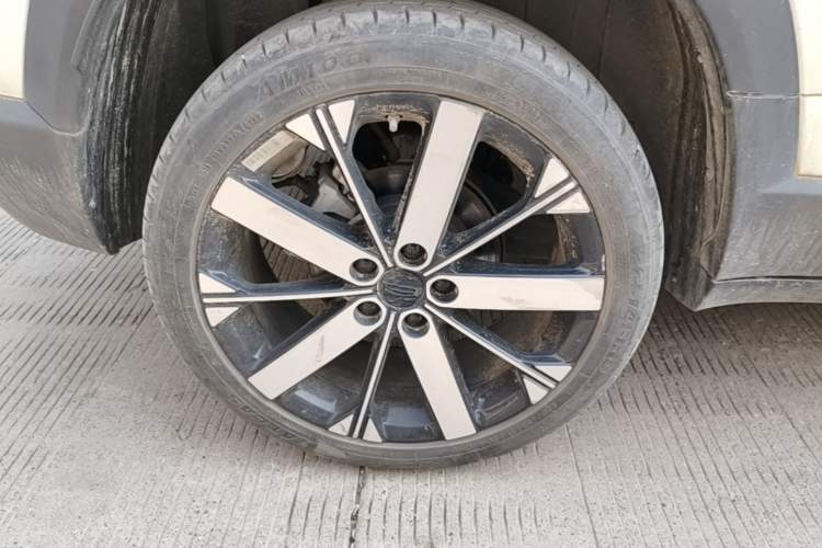 Used Geely Auto icon 2023 1.5TD Chocolate Smoothie Edition Right Rear Wheel Hub