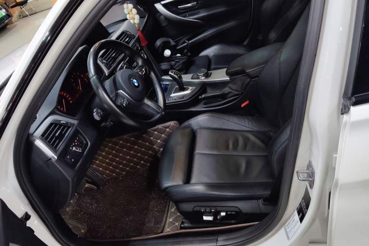 Used BMW 3 Series 2019 320i M Sport Night Edition
