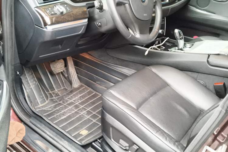 Used BMW 5 Series GT 2011 535i Elegant Edition Driver Seat